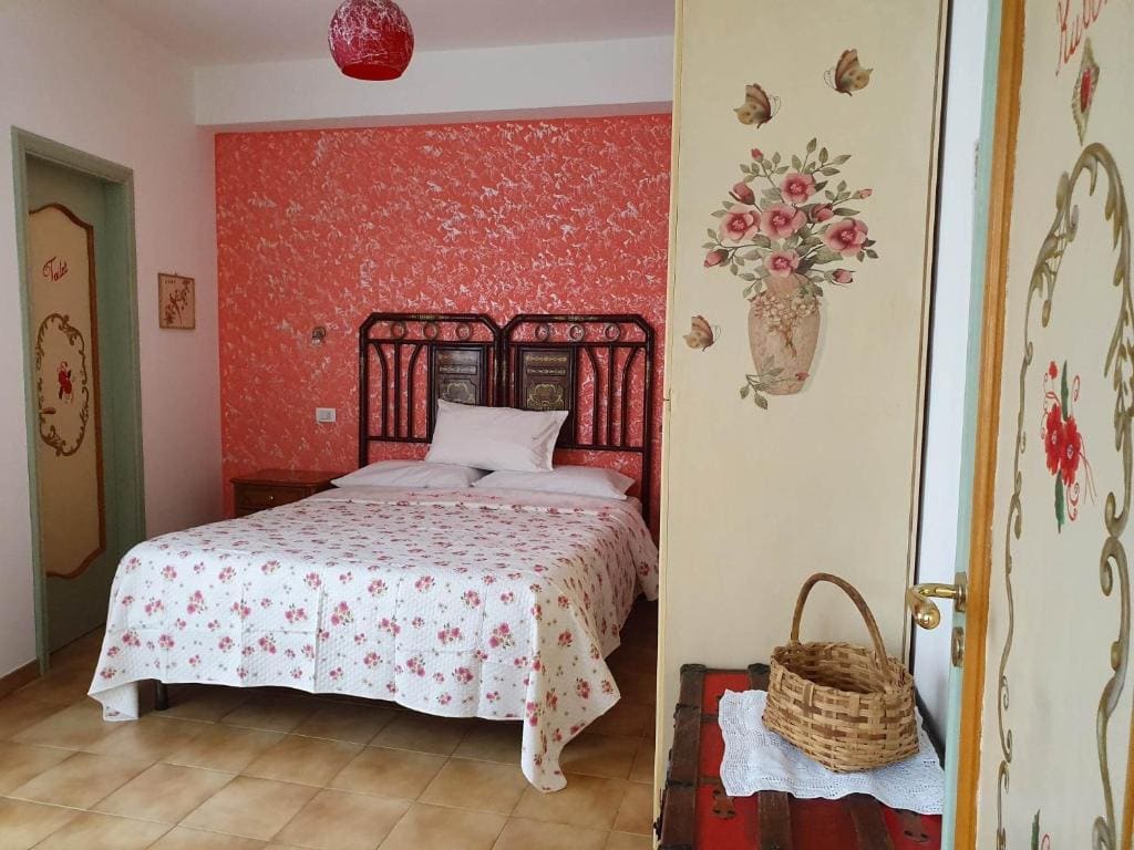 Large Double Room room - Image 3