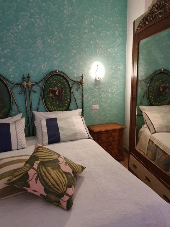 Large Double Room room - Image 2