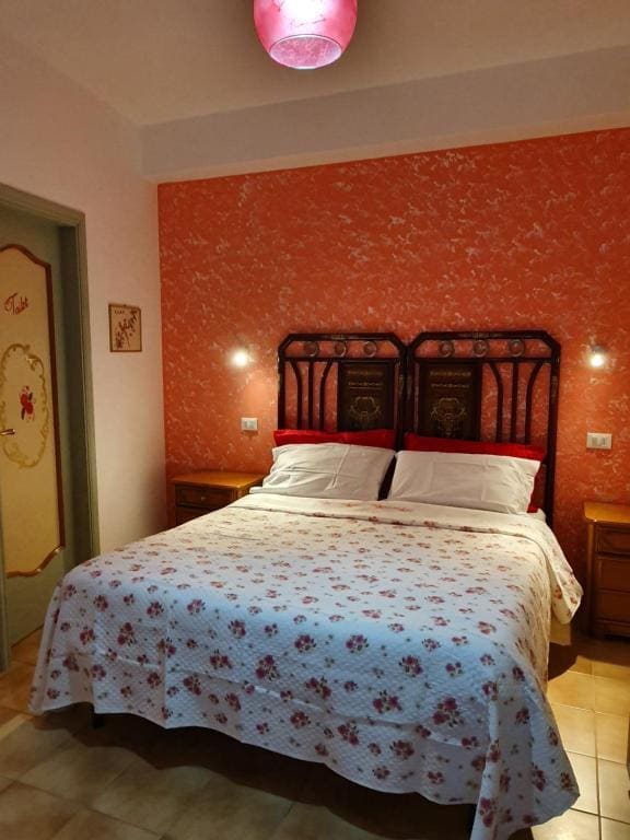 Large Double Room room - Image 1