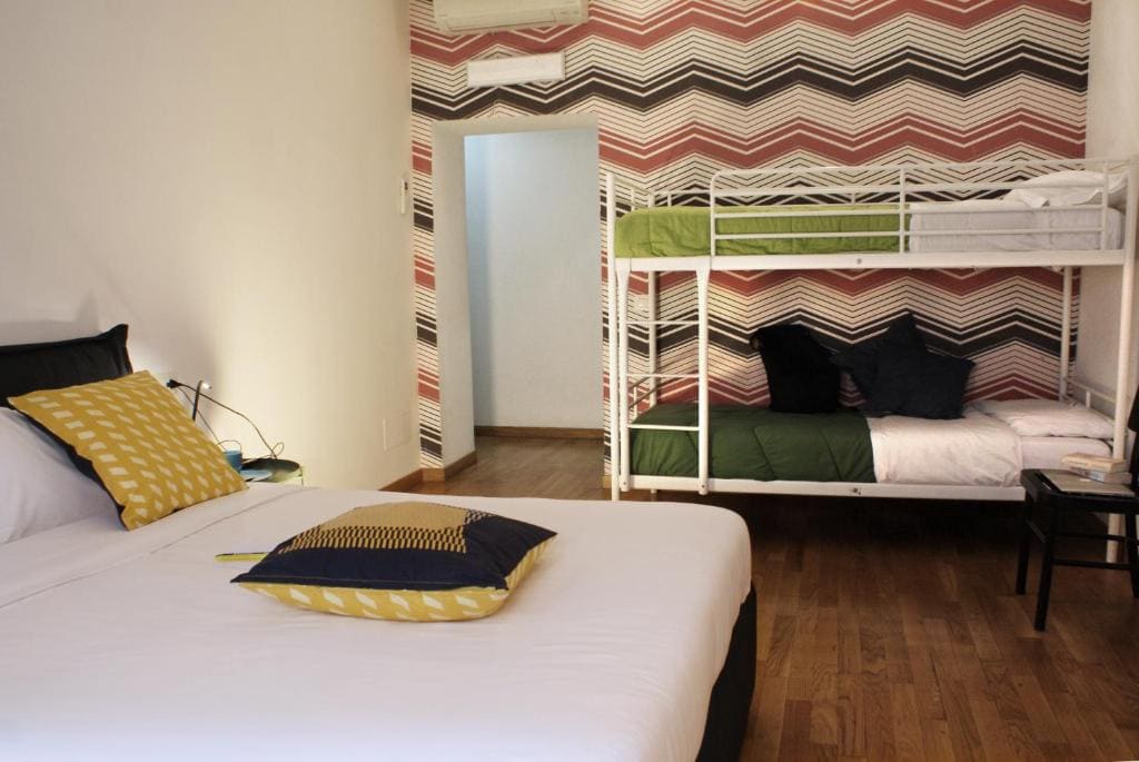 Quadruple Room with Private Bathroom room - Image 3