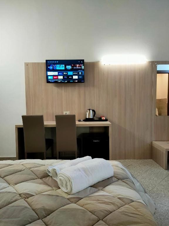 Deluxe Double or Twin Room room - Image 1