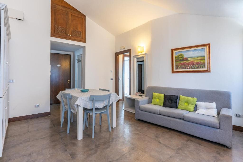 One-Bedroom Suite room - Image 2