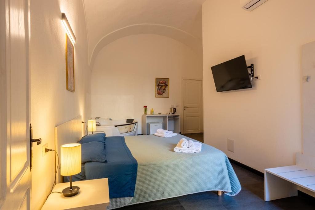 Double Room with Terrace room - Image 3
