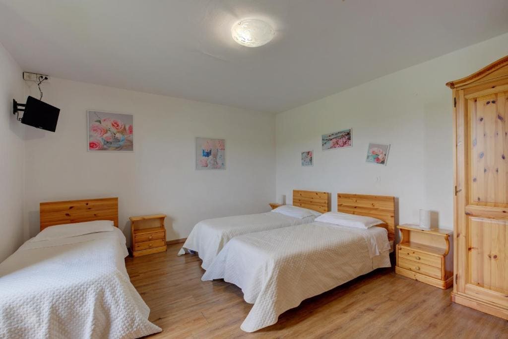 Classic Triple Room room - Image 3