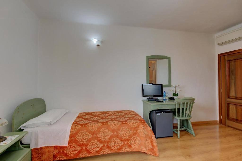 Twin Room room - Image 1