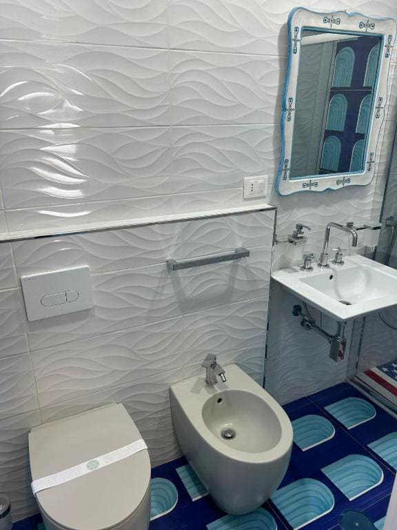 Double Room with Private Bathroom room - Image 2