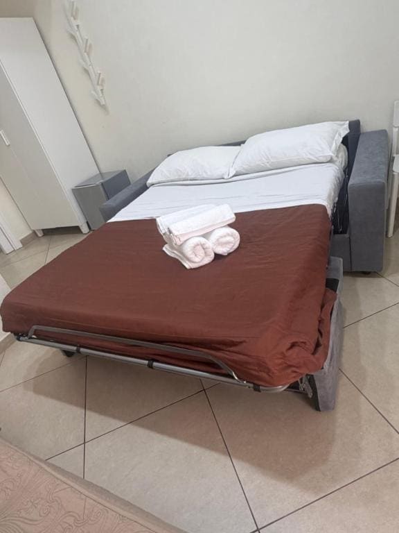 Quadruple Room with Private Bathroom room - Image 1