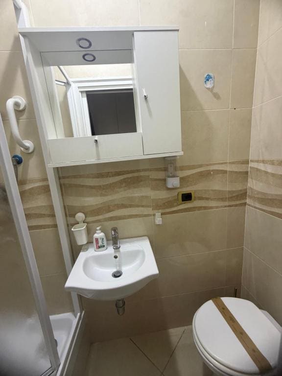 Twin Room with Private Bathroom room - Image 1