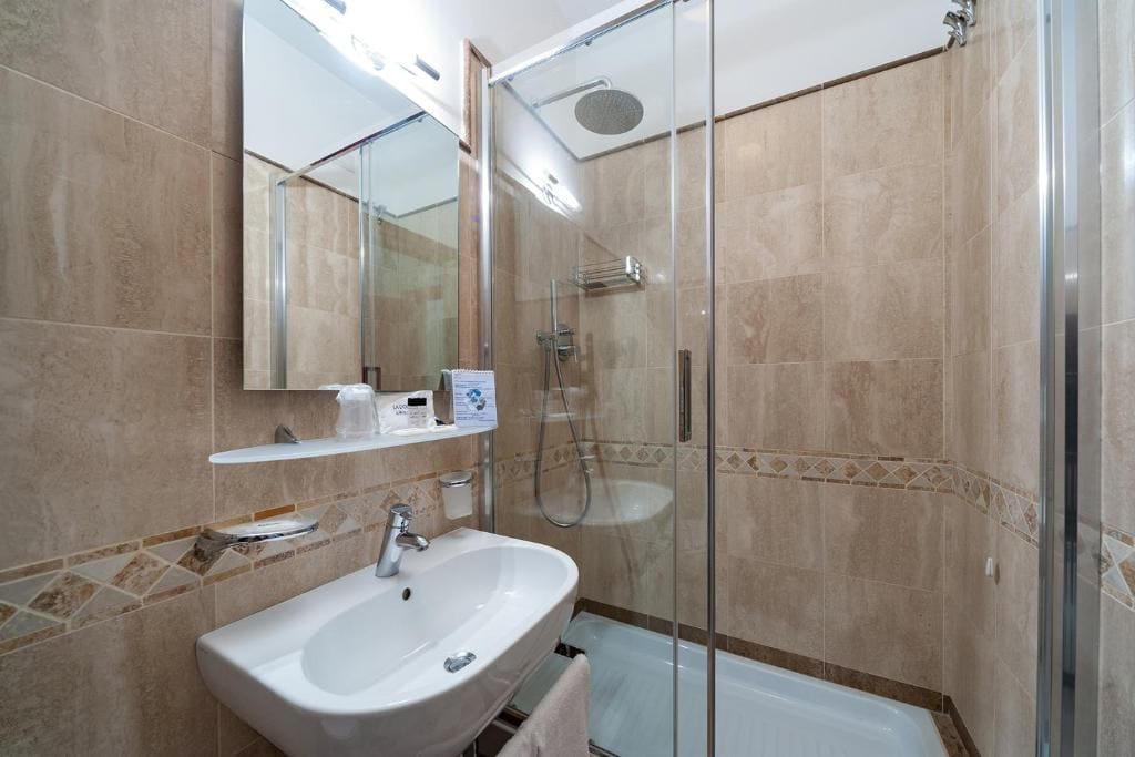 Double Room room - Image 2