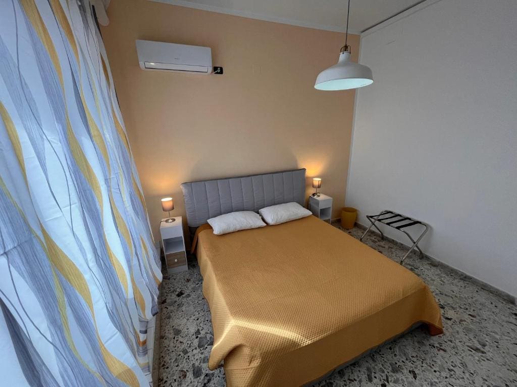 Double Room with Private Bathroom room - Image 2