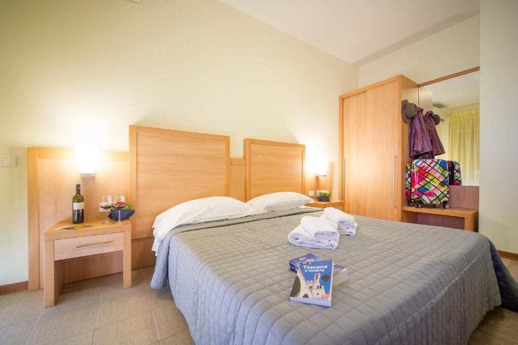 Double Room with Balcony room - Image 1