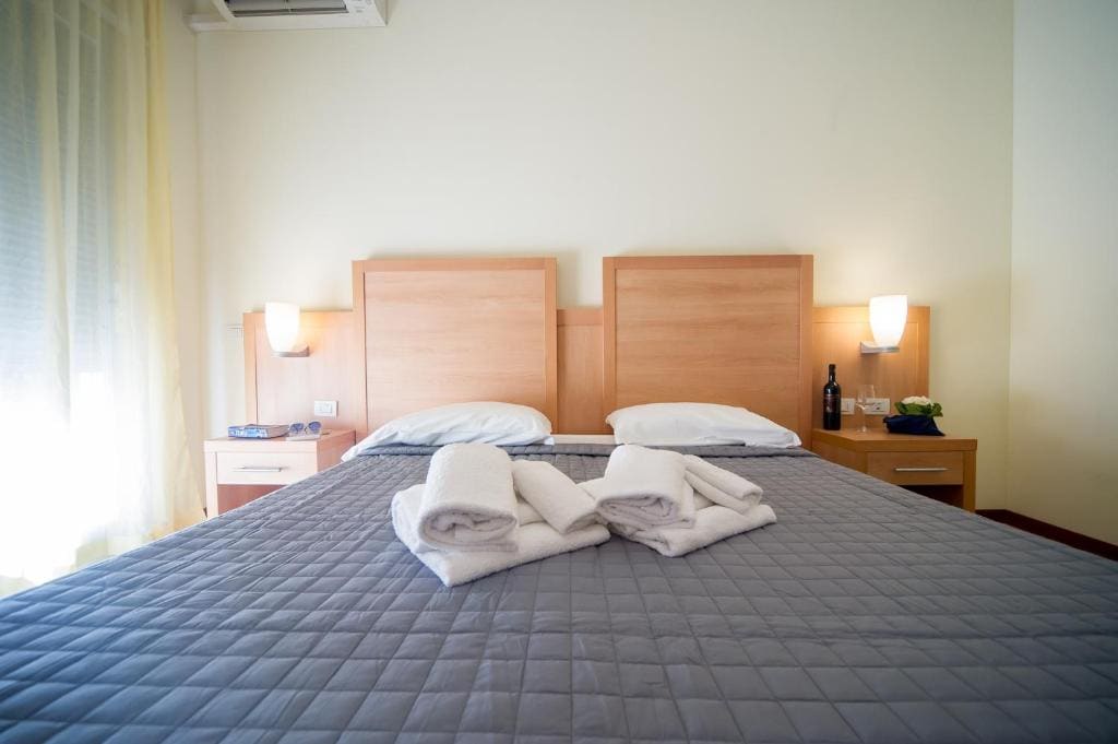 Economy Double or Twin Room room - Image 3
