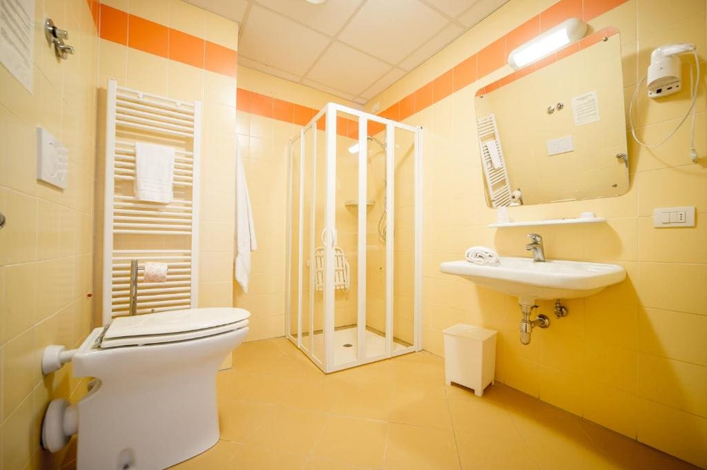 Family Room - Disability Access room - Image 3