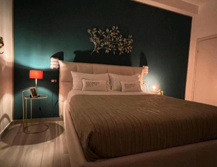 One-Bedroom Apartment room - Image 3