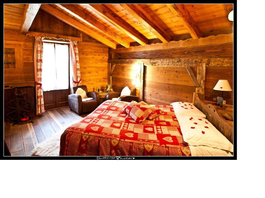 Deluxe Double Room with Balcony room - Image 1