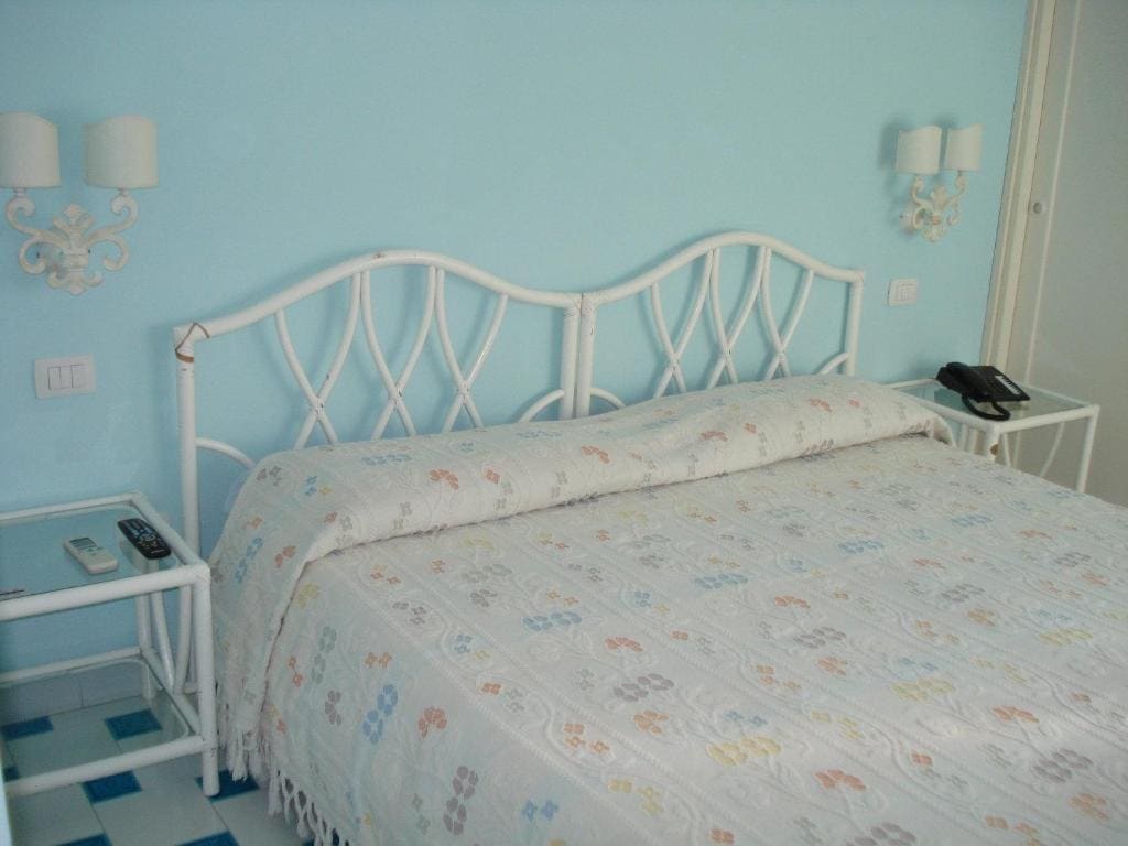 Classic Double Room room - Image 3