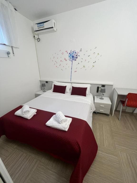 Room room - Image 2