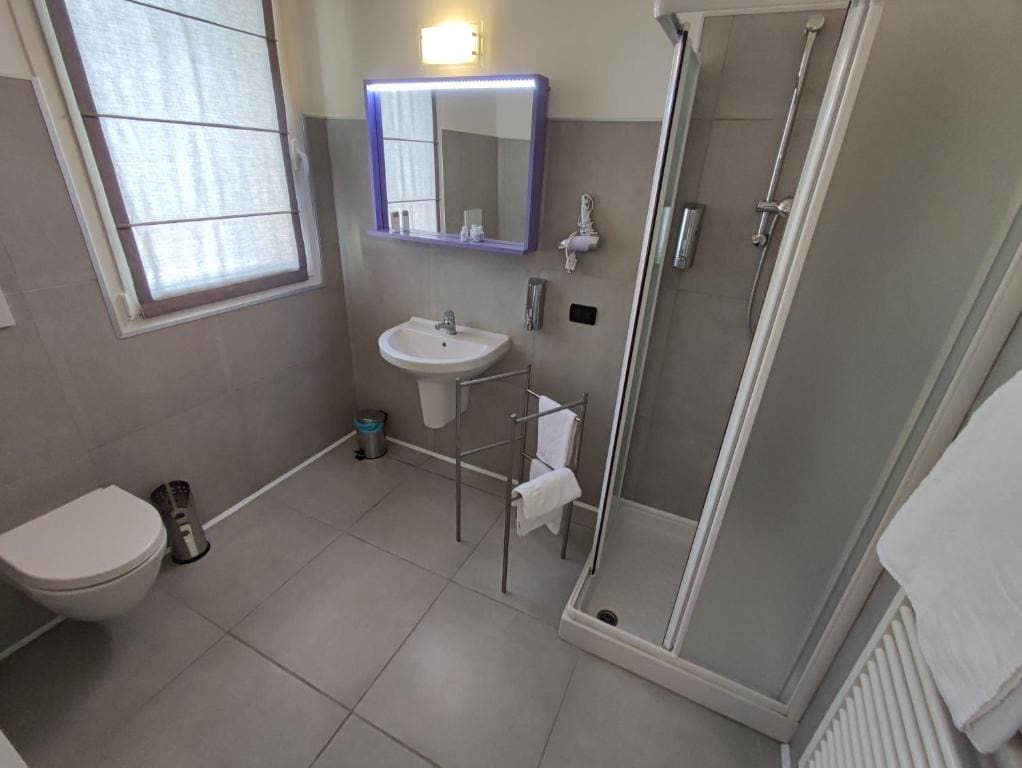 Superior Double or Twin Room room - Image 1