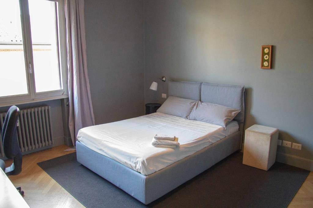 Double Room with Private External Bathroom room - Image 3