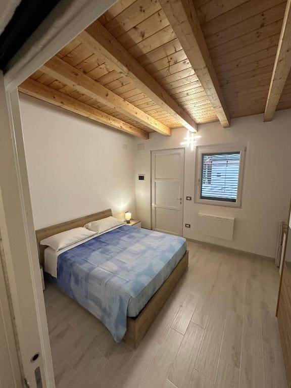 Large Double Room room - Image 3