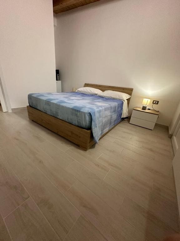 Large Double Room room - Image 1
