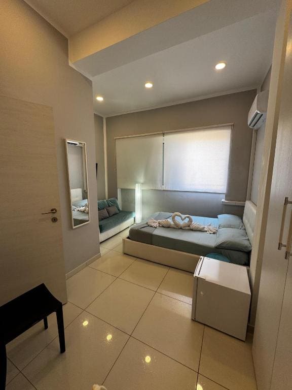 Double Room with Sea View room - Image 3