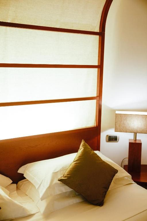 Superior Double Room with Partial Sea View room - Image 1