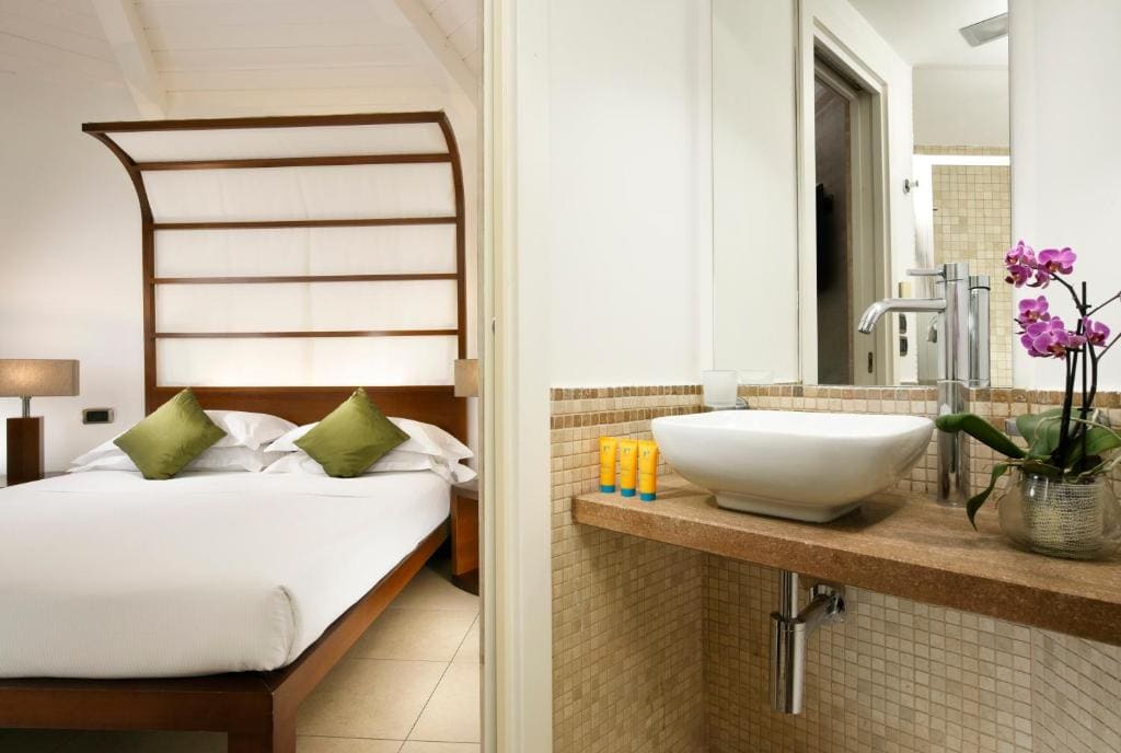 Superior Double Room room - Image 3