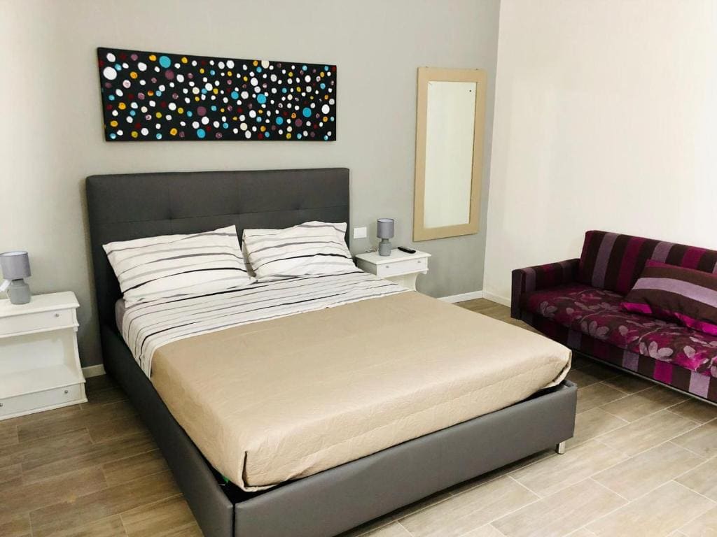 One-Bedroom Apartment room - Image 3
