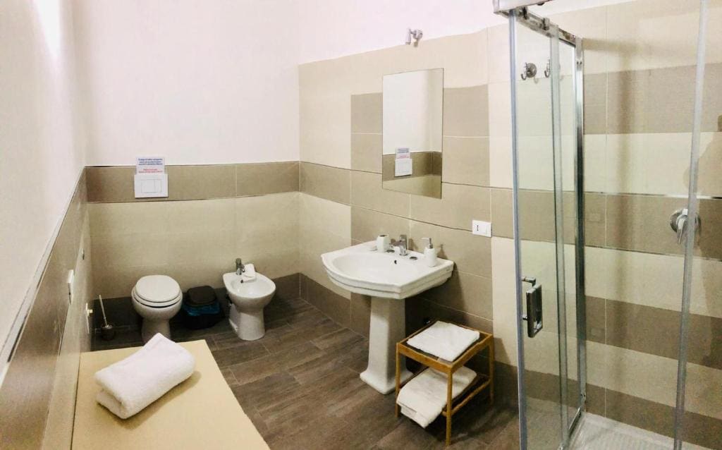 One-Bedroom Apartment room - Image 2