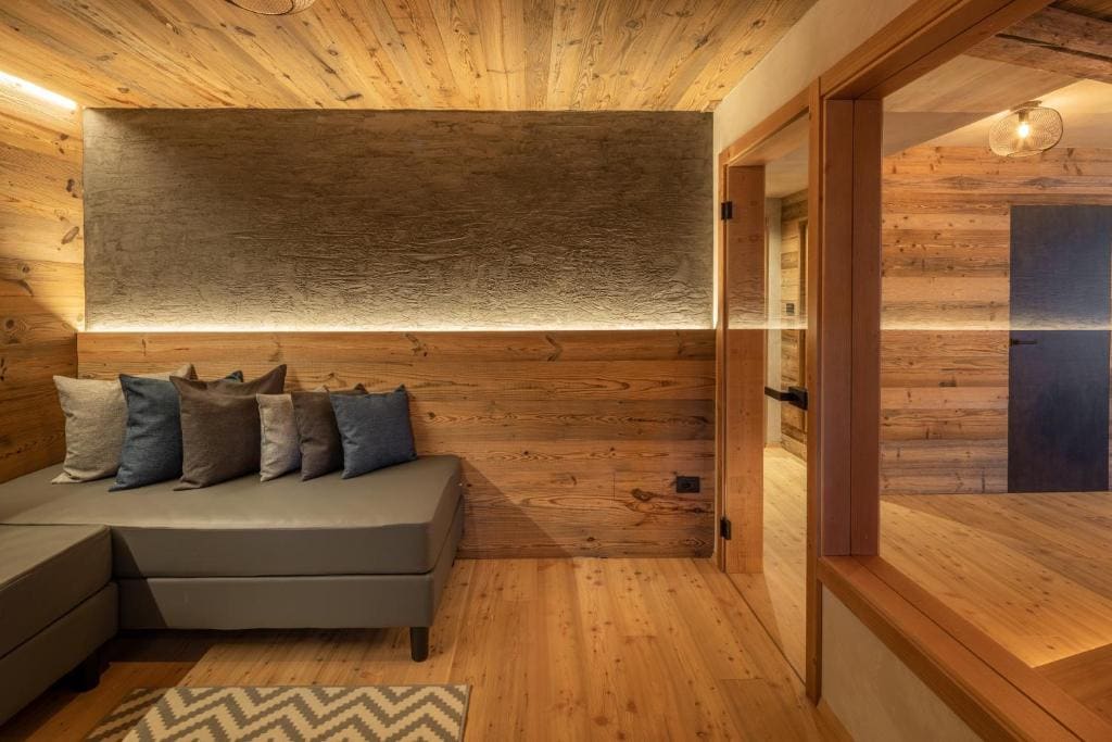 Deluxe Suite room - Image 2
