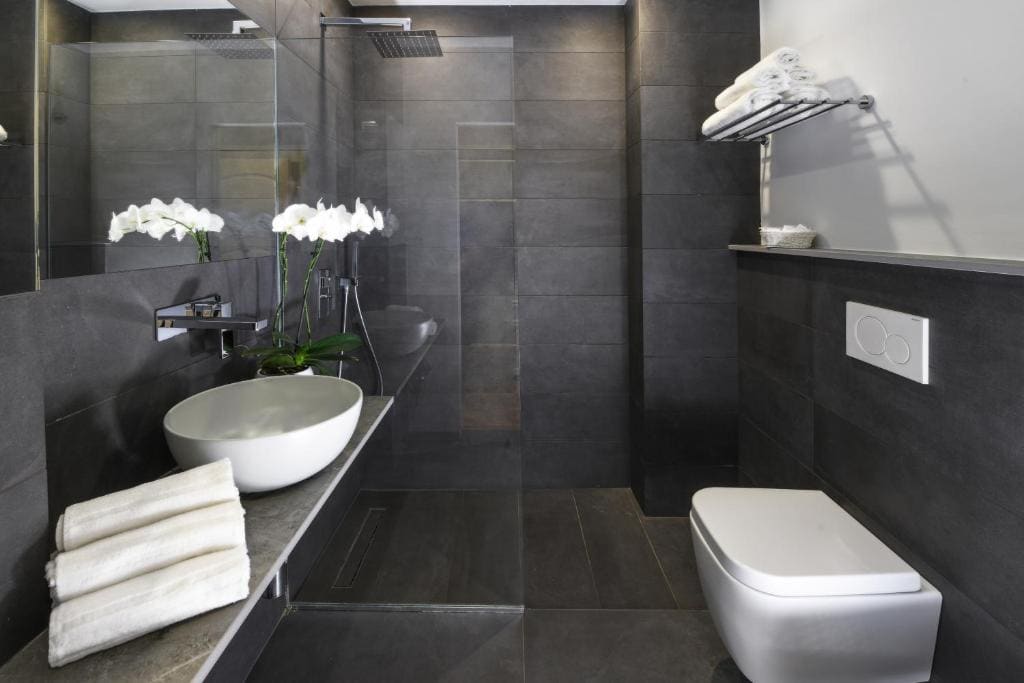Superior Triple Room with Sea View room - Image 3