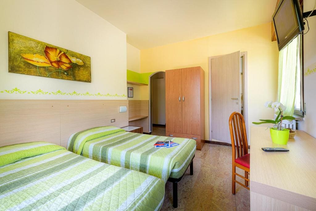 Double or Twin Room room - Image 3