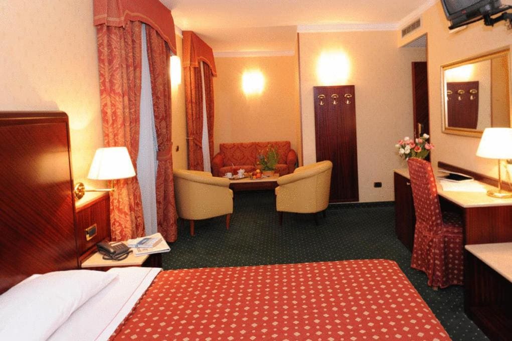 Standard Twin Room room - Image 2