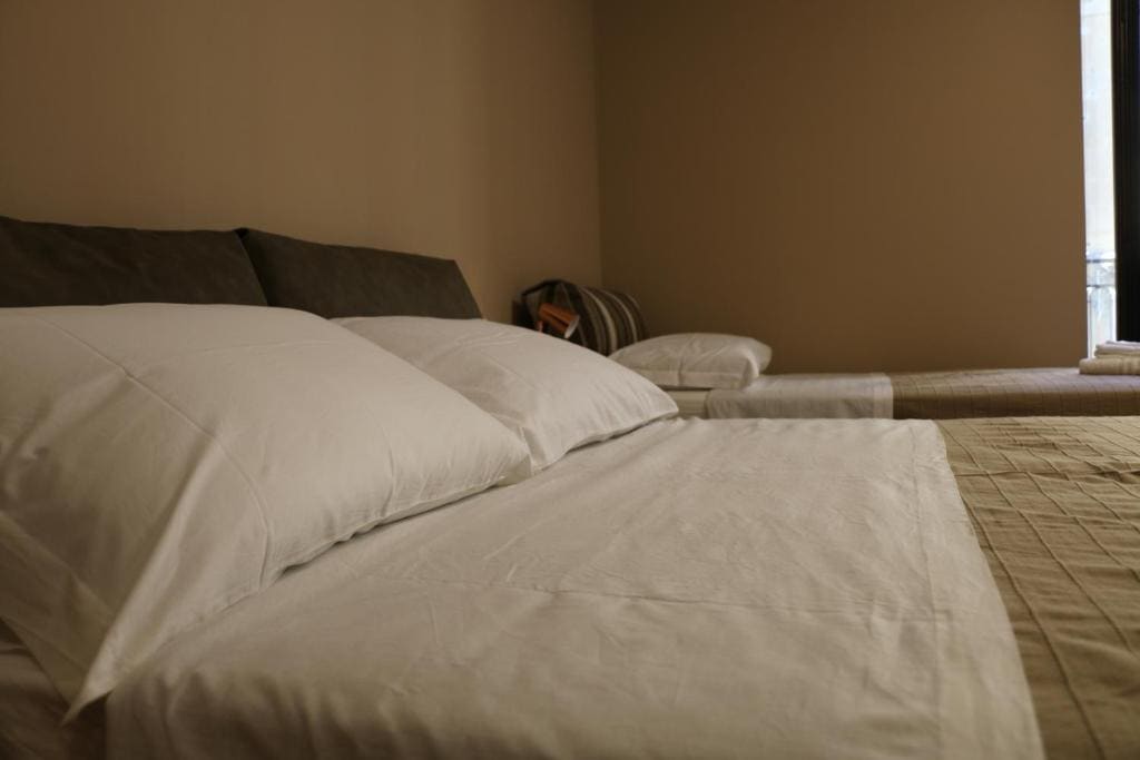 Deluxe Quadruple Room room - Image 3
