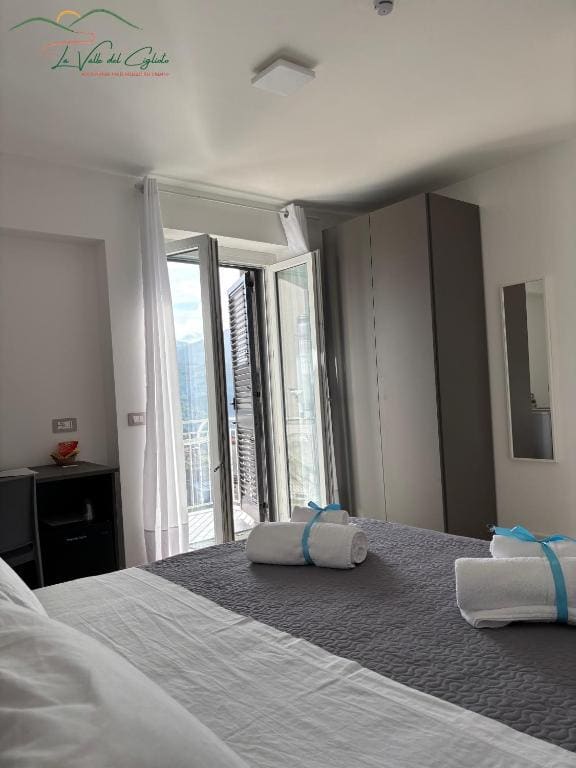 Deluxe Double Room room - Image 3