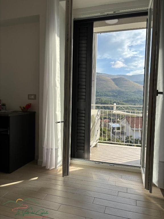 Deluxe Double Room room - Image 2