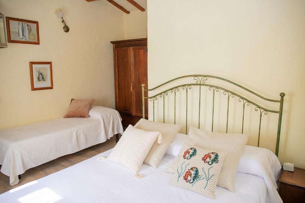 Superior One-Bedroom Apartment with Balcony room - Image 3