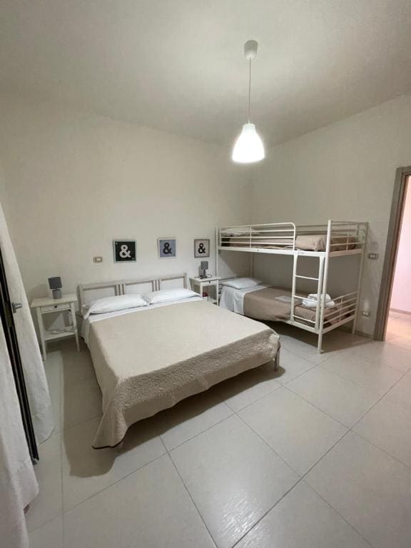 Quadruple Room with Balcony room - Image 3