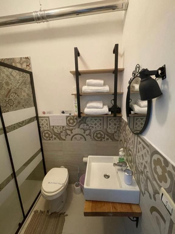 Quadruple Room with Balcony room - Image 1