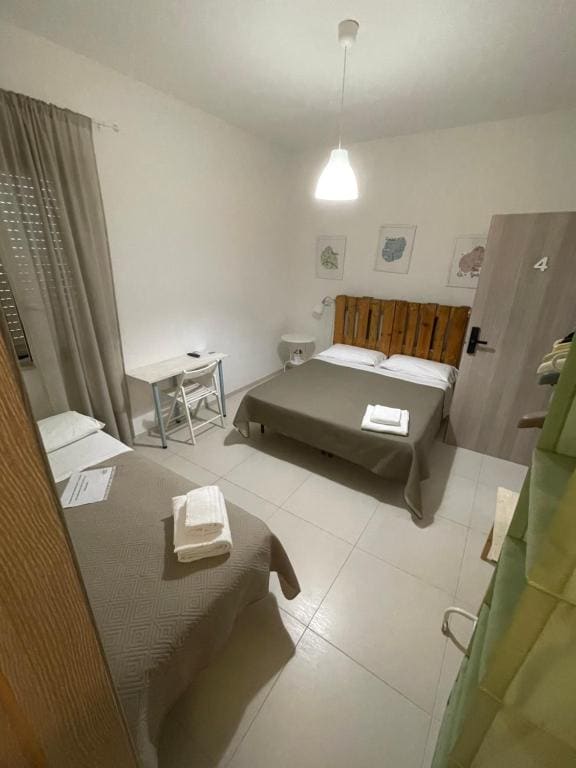 Triple Room with Private Bathroom room - Image 1