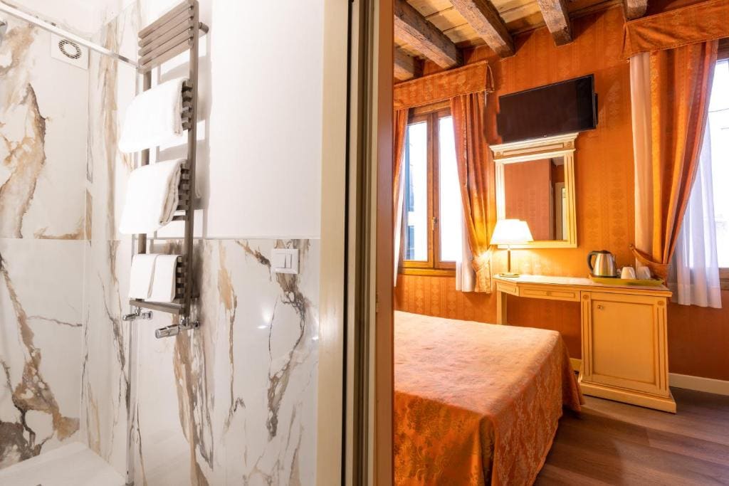 Classic Double or Twin Room room - Image 1