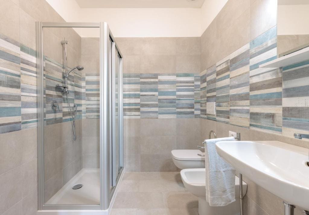 Double Room with Private Bathroom room - Image 2