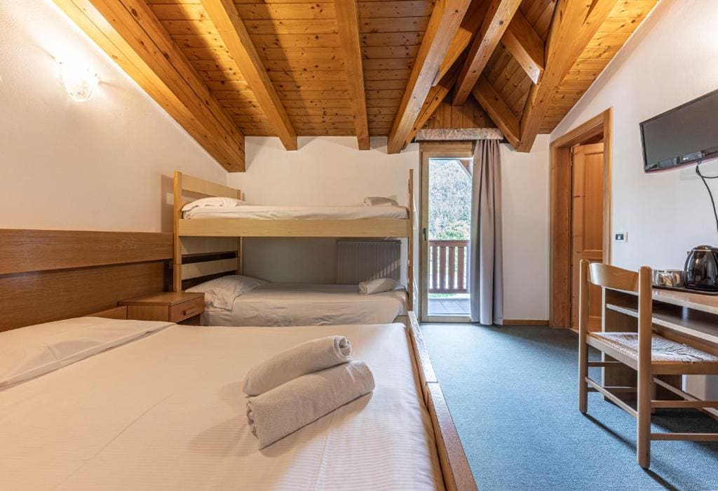 Quadruple Room room - Image 2