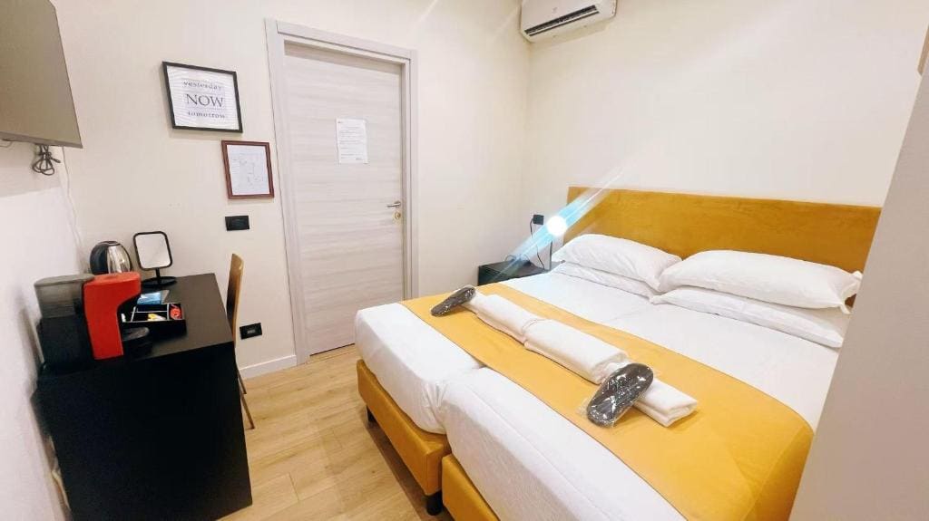 Double Room with Private Bathroom room - Image 1