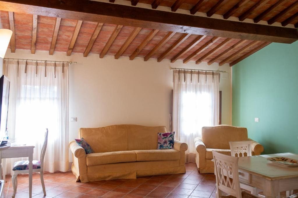 One-Bedroom Apartment room - Image 2