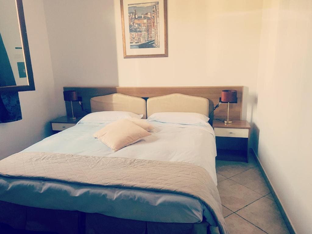 Superior Double or Twin Room room - Image 2