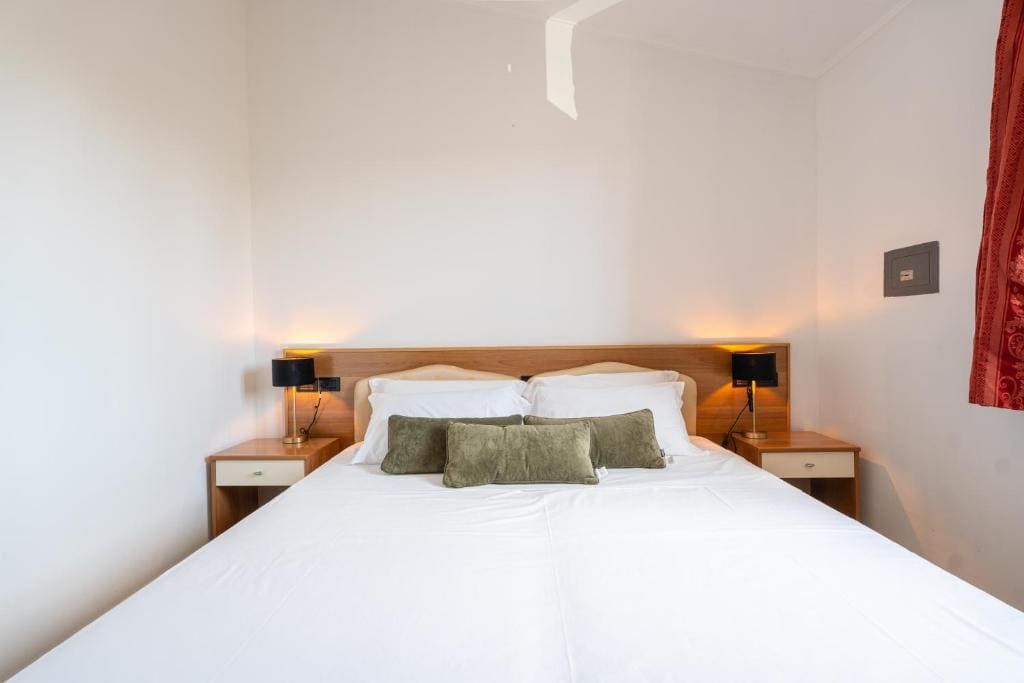 Superior Double or Twin Room room - Image 3