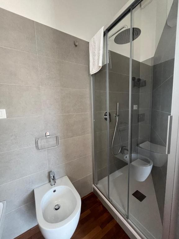 Deluxe Double Room with Balcony and Sea View room - Image 2