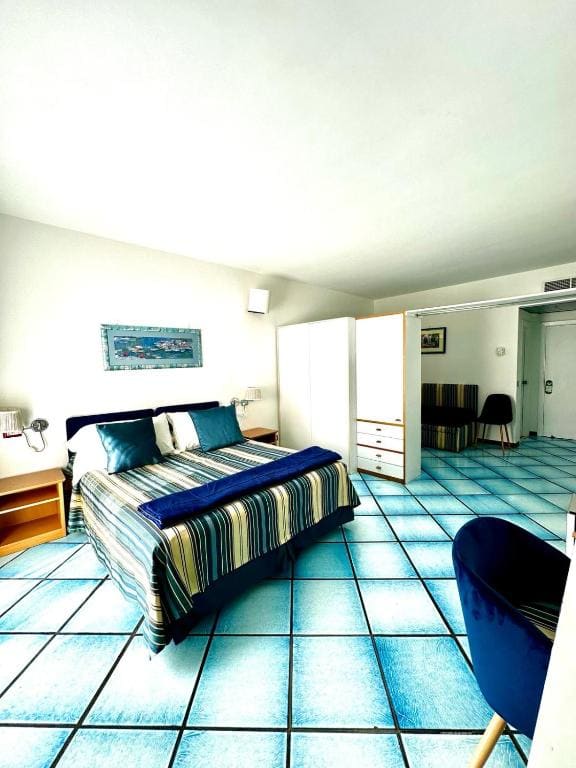 Standard Double or Twin Room room - Image 2